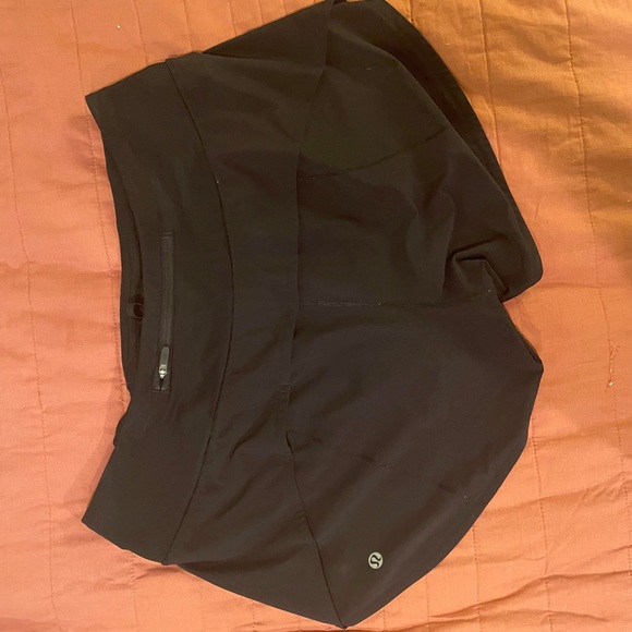 lululemon speed up mid-rise lined short 4 inch - Picture 4 of 4
